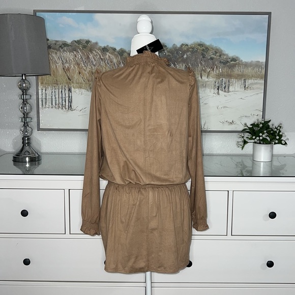 NWT Vertigo Ruffled Smocked Tunic Long Sleeve in Camel / Lightweight Faux Suede - Picture 6 of 14